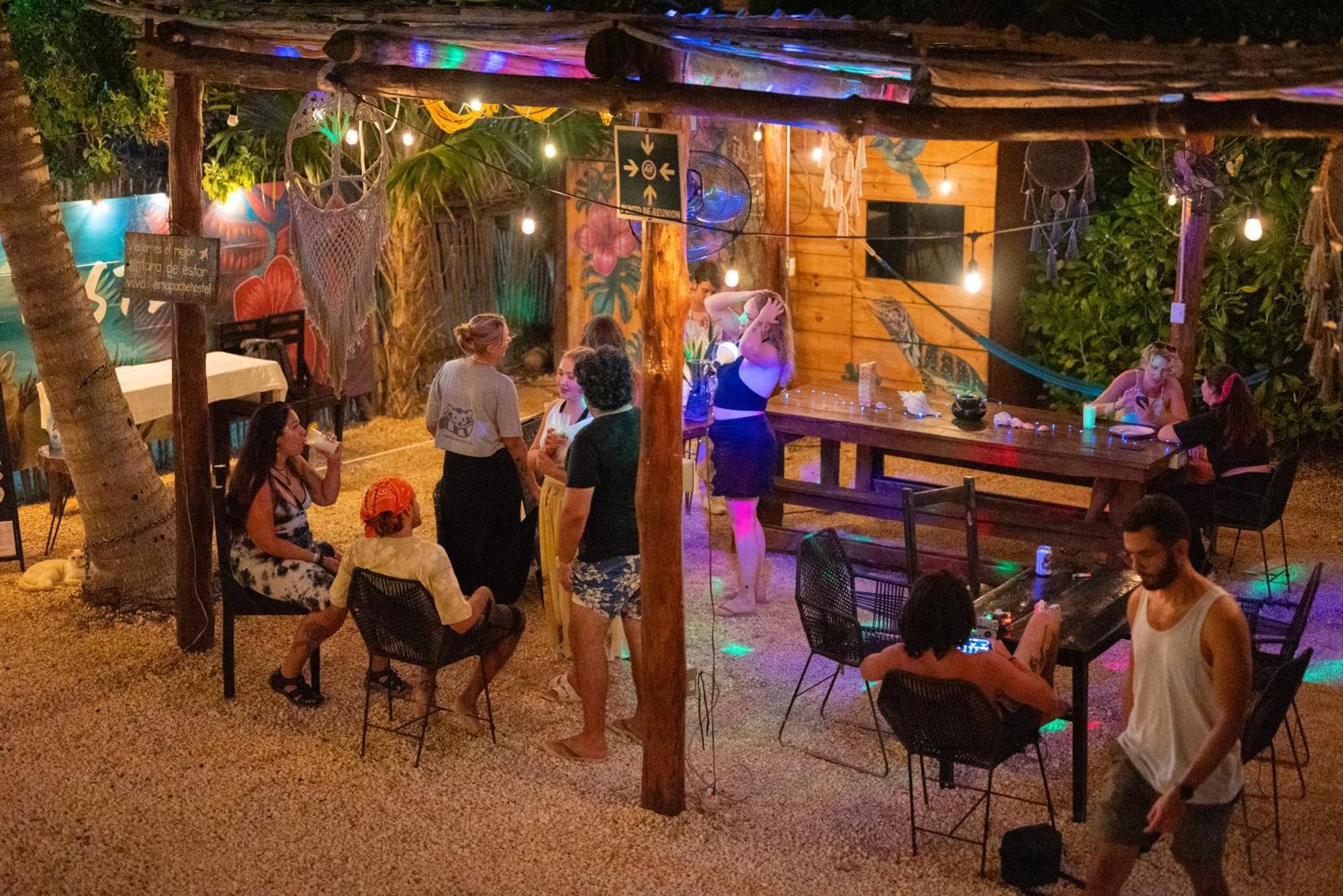 Mapache Hostel & Camping Isla Holbox ภายนอก รูปภาพ